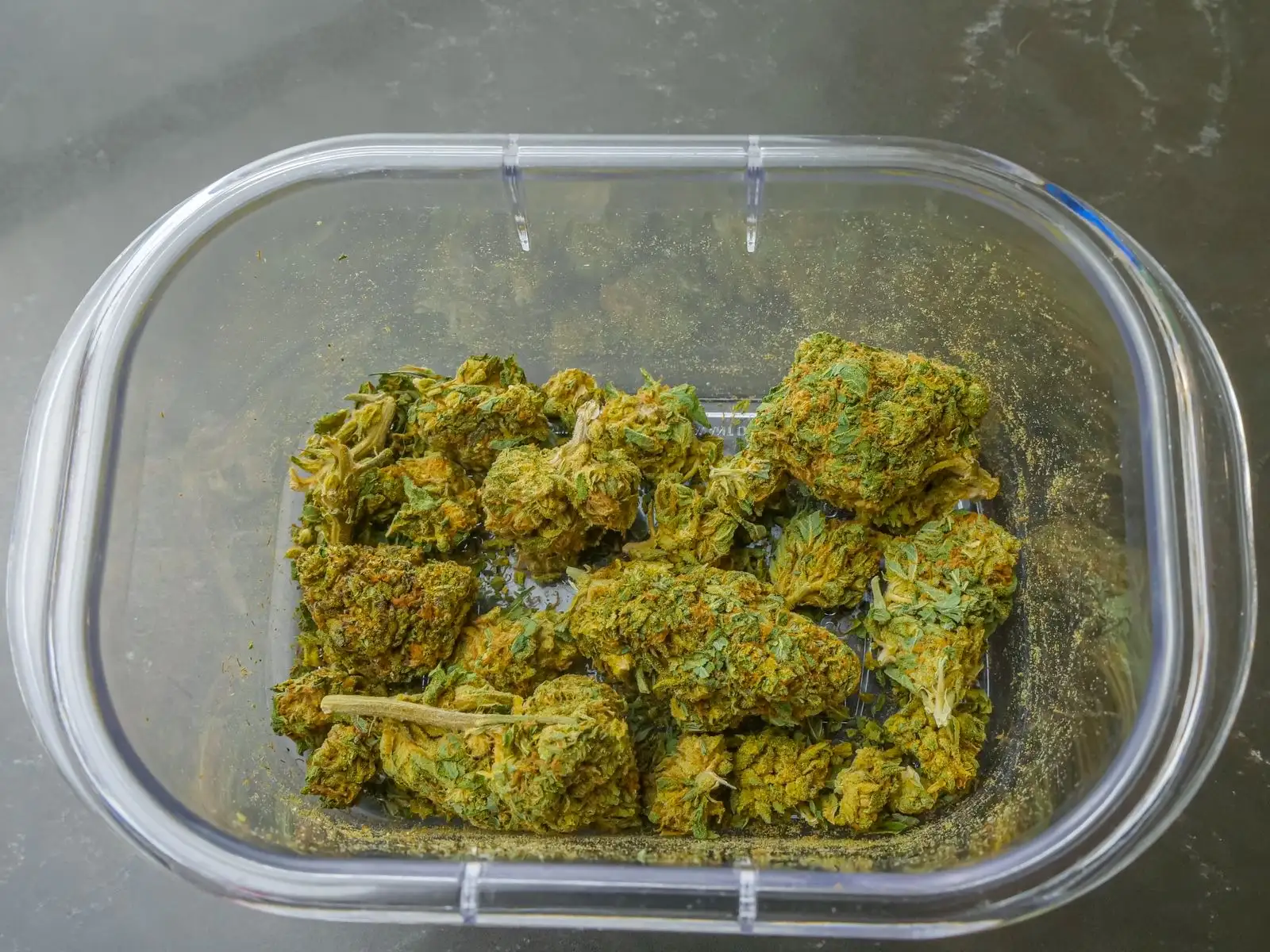 Mejor CBD para fumar 2026: 6 controles para elegir flor o hachís