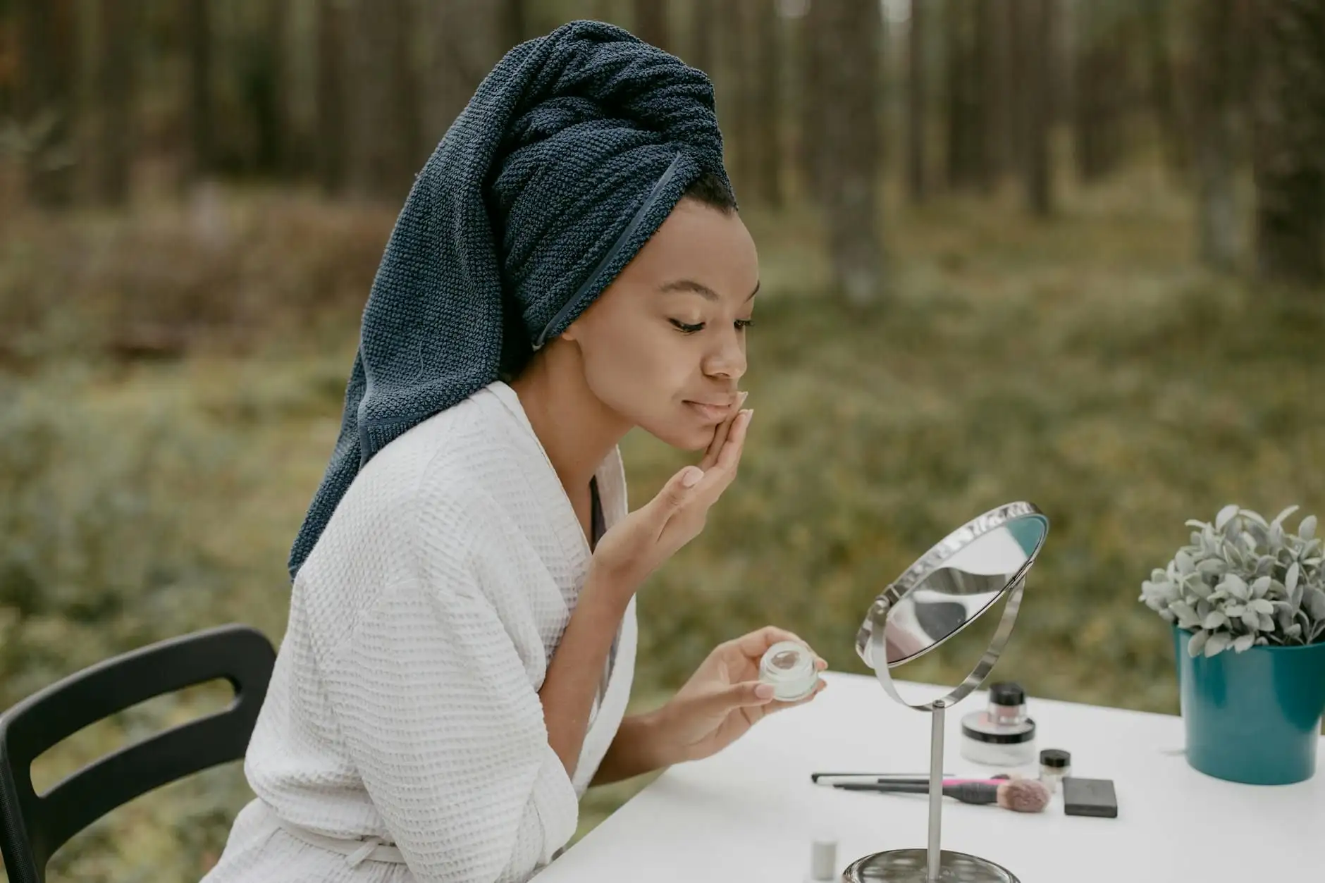 El CBD en cosmética: qué hace la piel con él y qué autoriza la ley